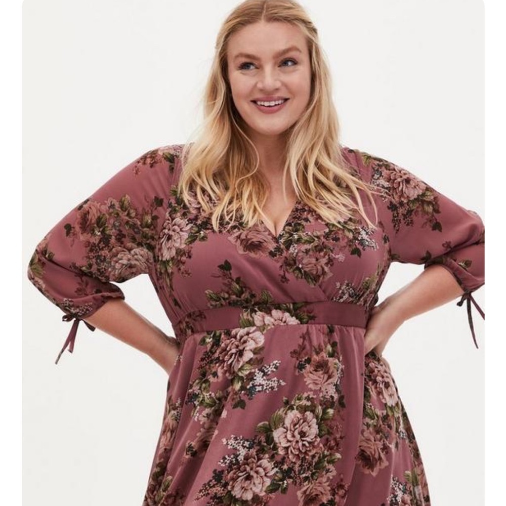 New!‎ Torrid sz 2 Floral Midi Chiffon Surplice Dress 2X - Picture 3 of 4